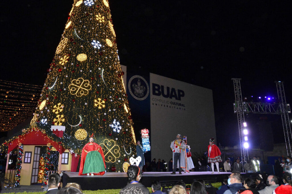 arbol navideno buap 1