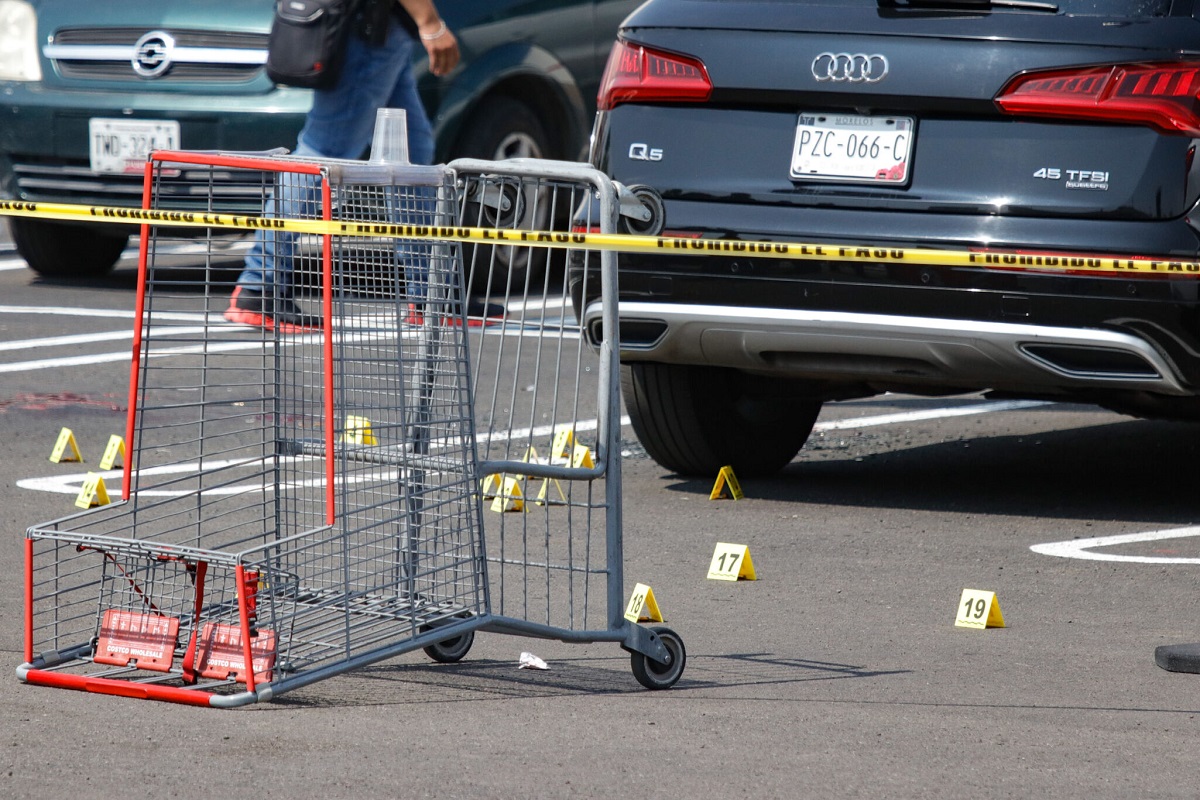 VIDEO: Balacera en estacionamiento de Costco deja un muerto y un herido en Puebla 3 balacera en el costco 1
