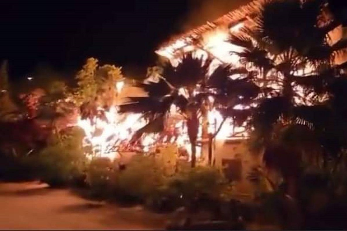 Arde Holbox: Incendio consume Hotel Casa Tortuga (VIDEO) 3 casa tortuga 1