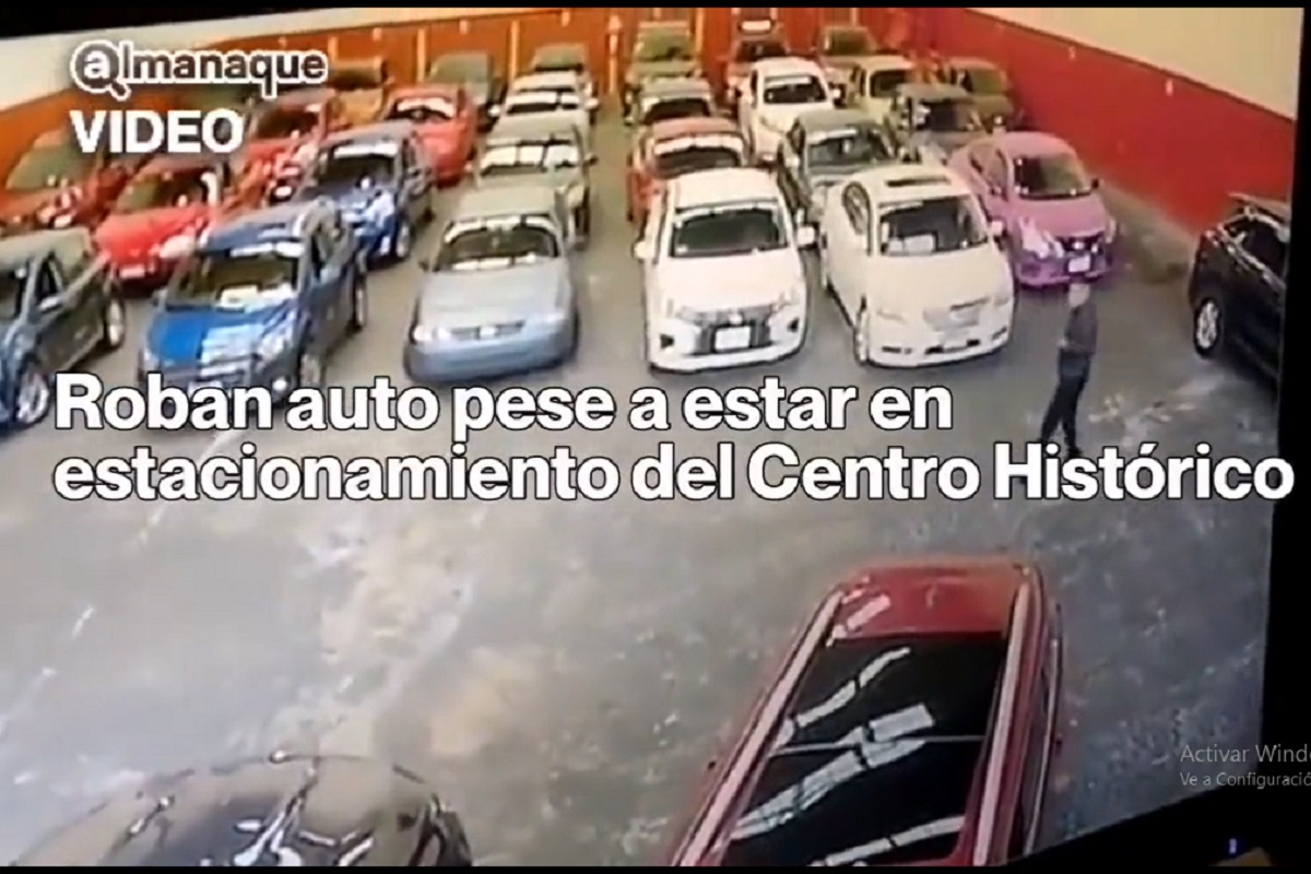 VIDEO: Así robaron un auto de un estacionamiento del Centro Histórico 2 choque 1 1