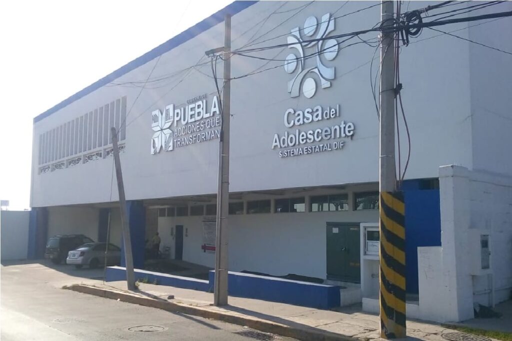 fuga casa del adolescente 1