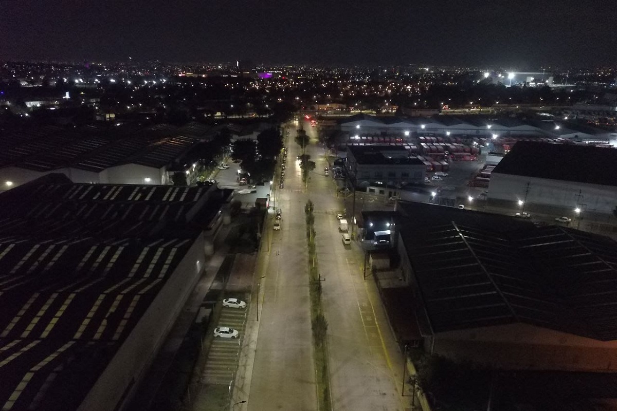 Ayuntamiento mejora el alumbrado público en parque industrial Puebla 2000 2 luces