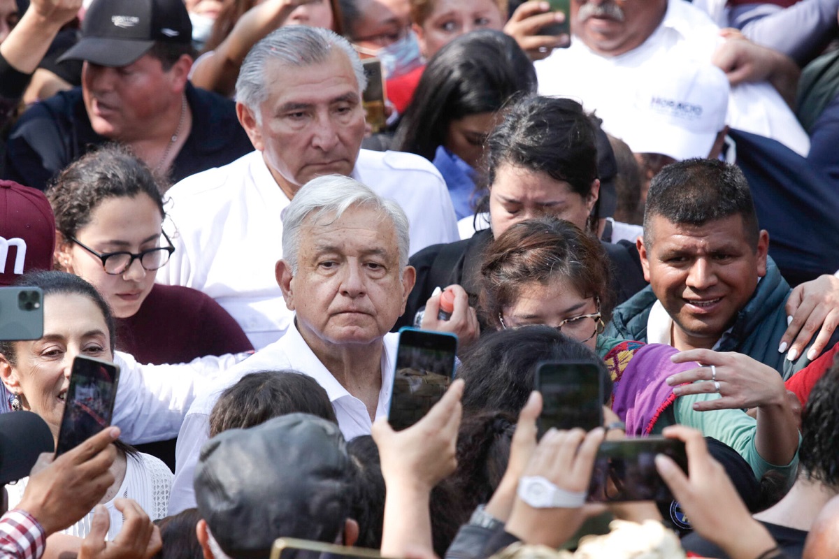 FOTOS: El rockstar AMLO camina seis horas con sus simpatizantes en la CDMX 12 marcha amlo en cdmx 8