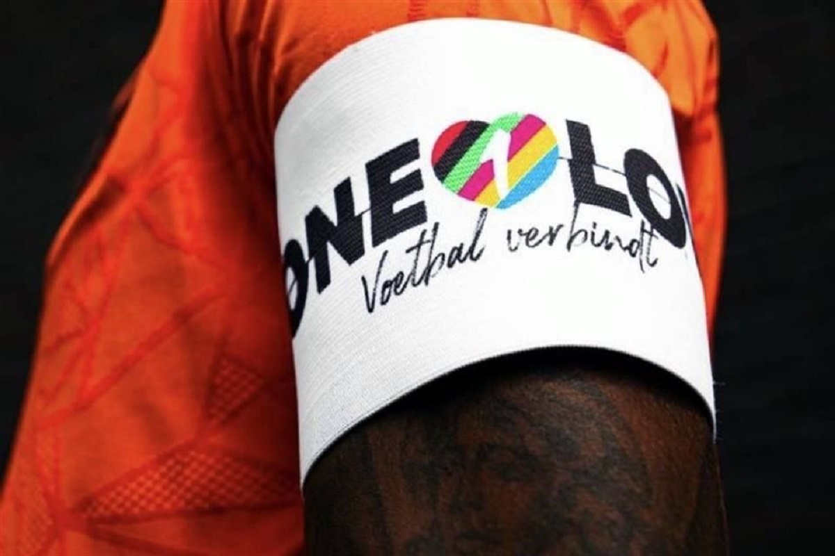 FIFA amenaza a futbolistas para que no porten brazalete arcoíris en Qatar 2 one love
