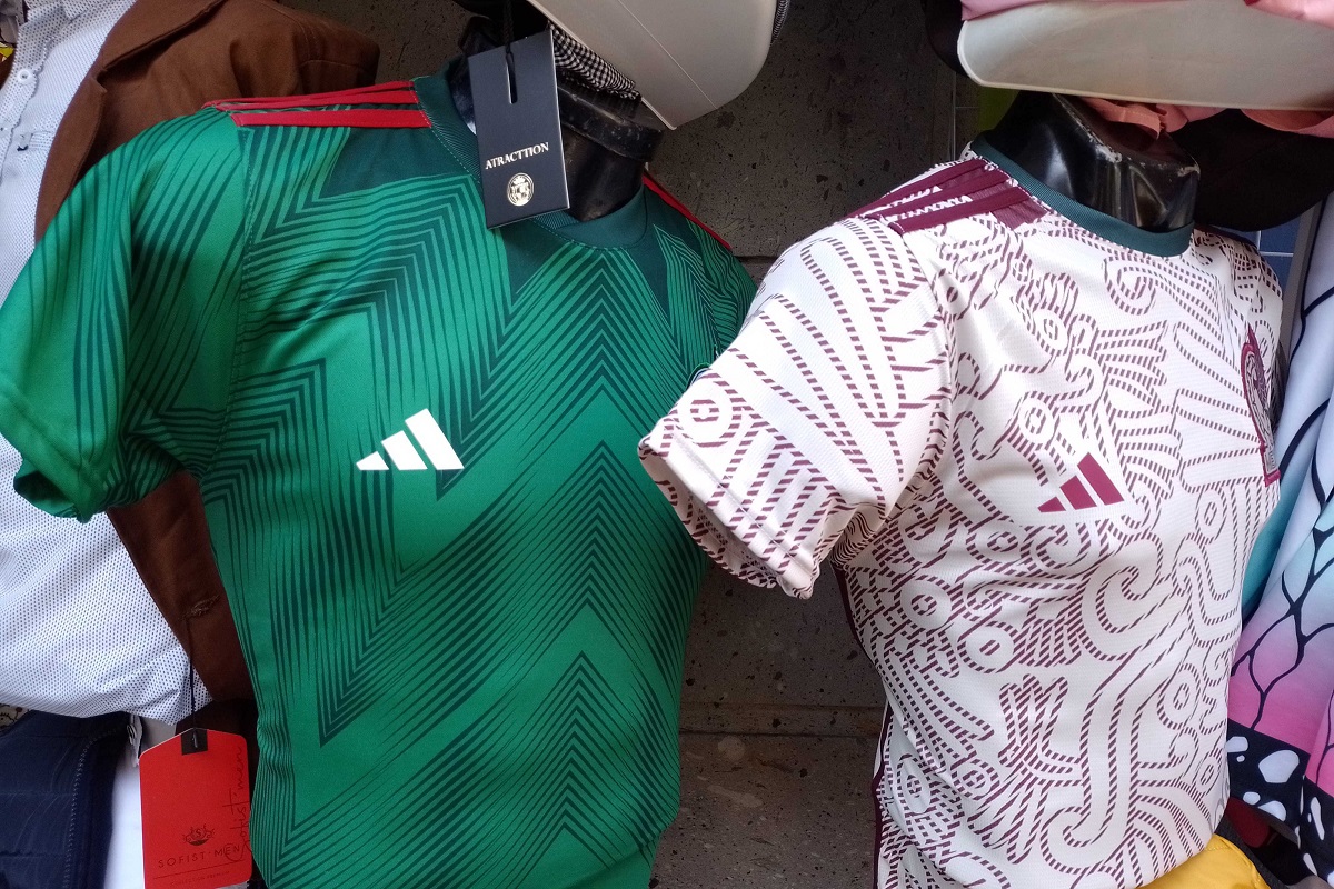 Playeras piratas de la Selección Mexicana se venden hasta en 480 pesos en Puebla 8 playera pirata mexico 4