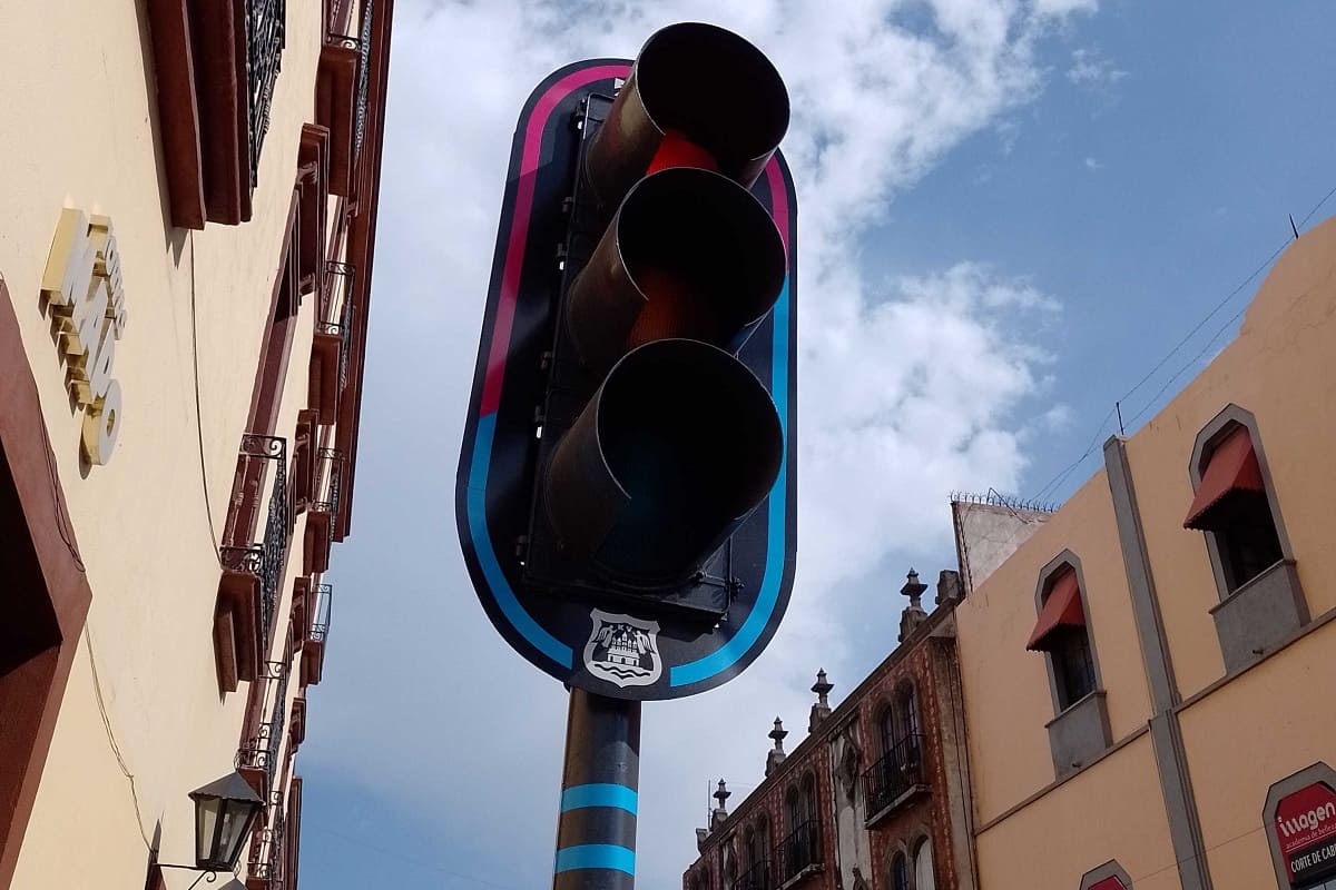 FOTOS: Estos son los nuevos semáforos que instaló el Ayuntamiento de Puebla en la ciudad 6 semaforos puebla 1