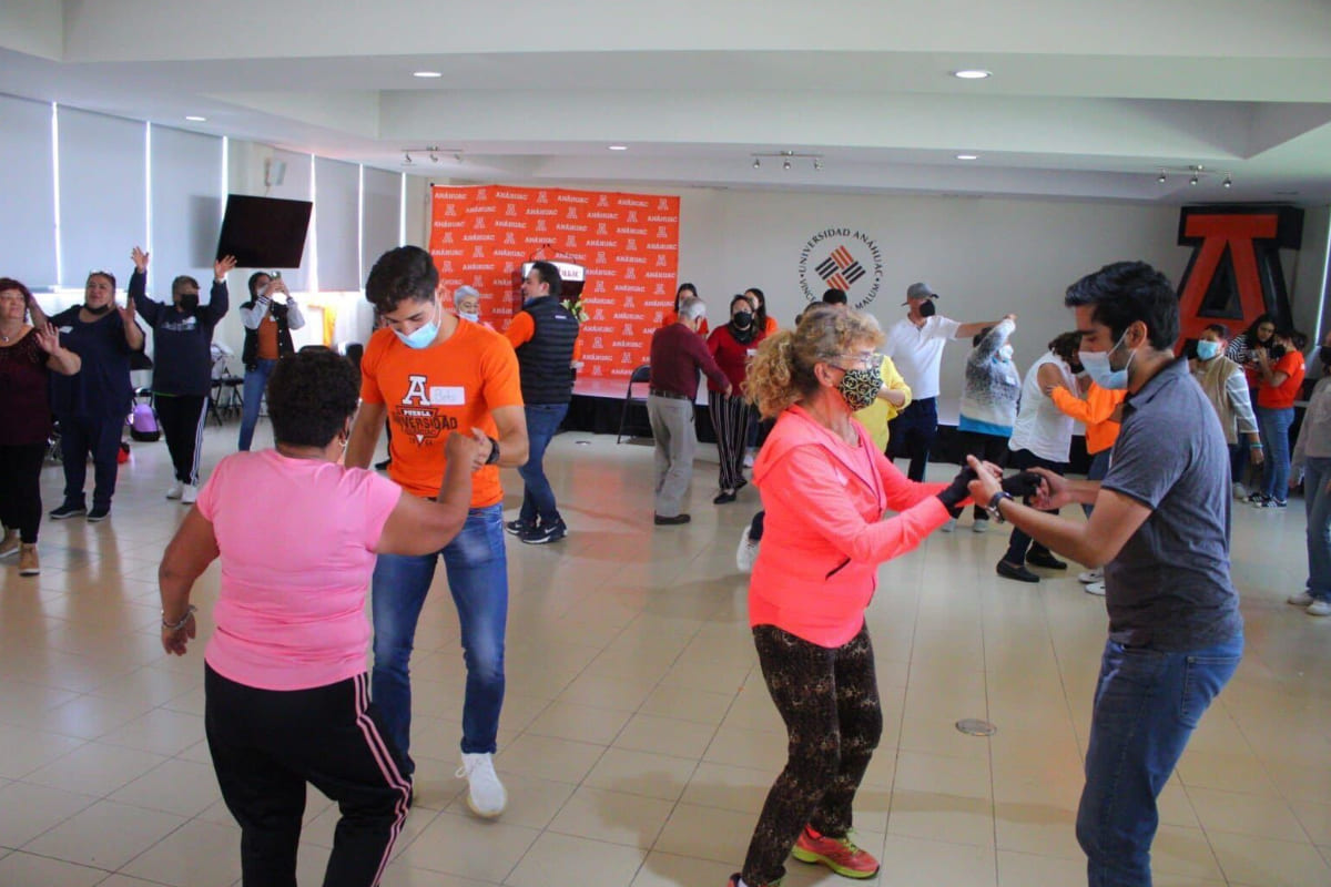 Adultos mayores del SMDIF participan en programa de acción social de la Anáhuac 2 smdif 1