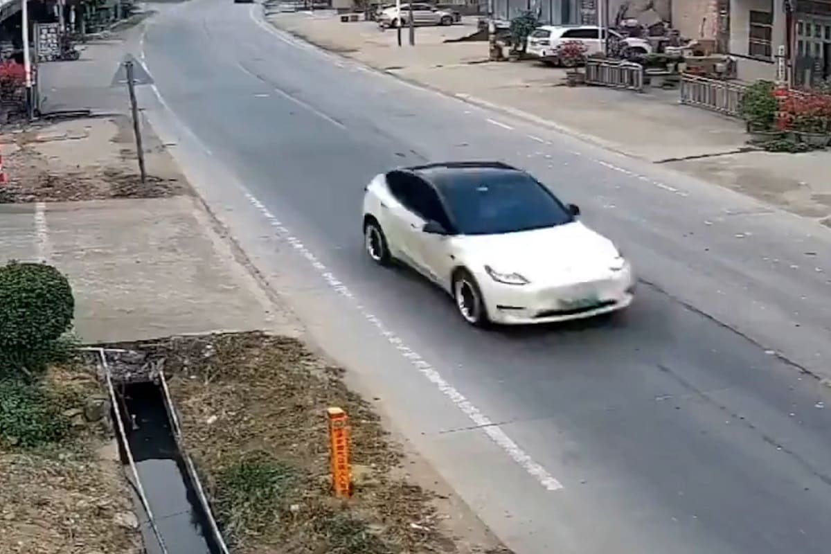 tesla fuera de control 1