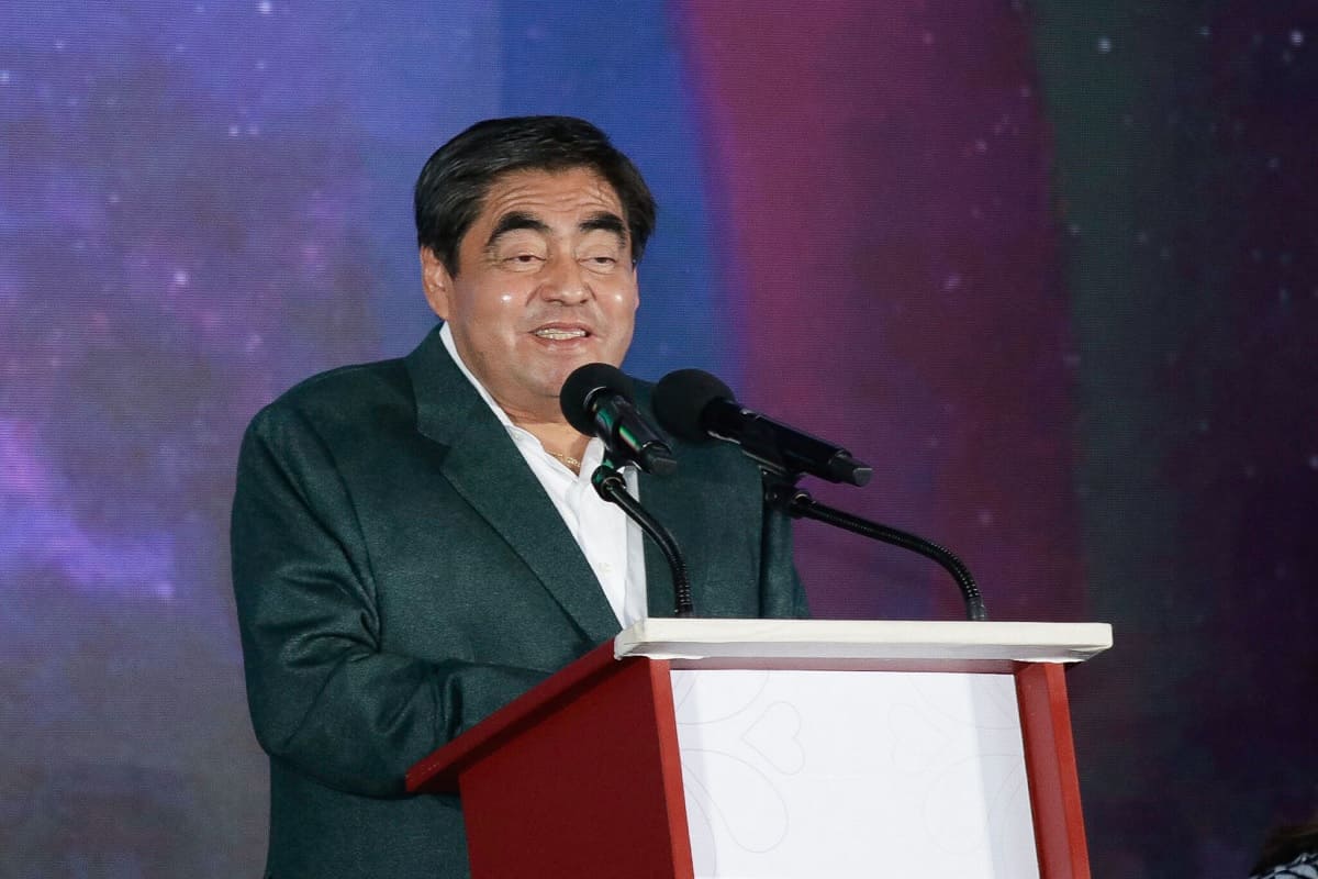 Miguel Barbosa gobernador de puebla 1