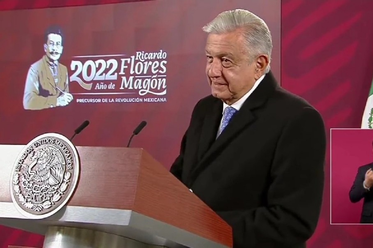 "Gobernadores actúan de manera sectaria": AMLO ante decisión de frenar distribución de libros de la SEP 1 amloo