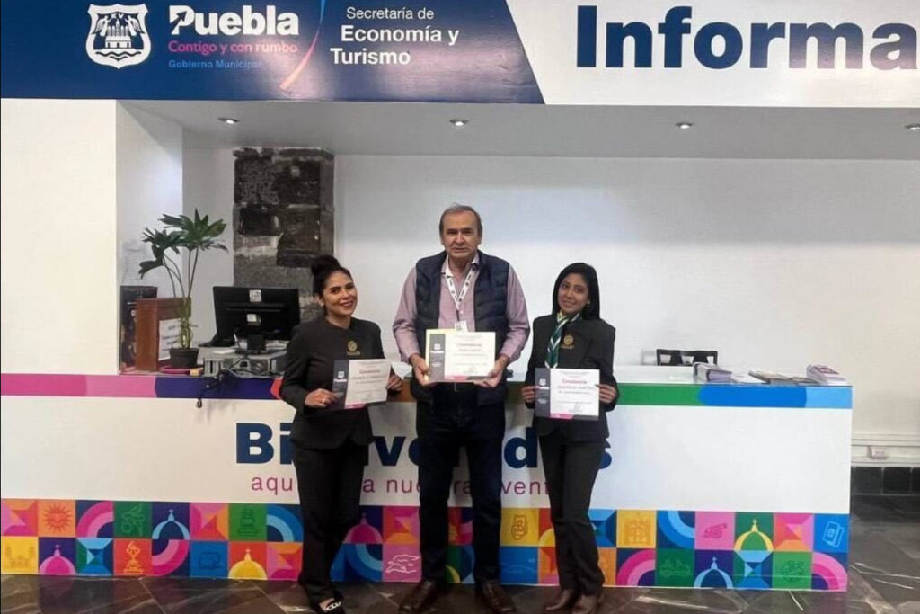 Capacitación a hoteleros de Puebla