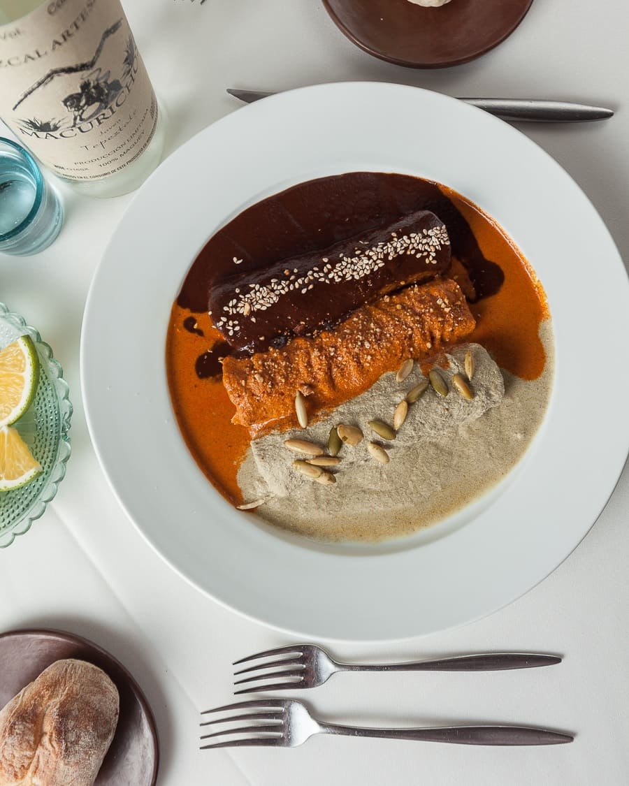 enchiladas 3 moles el mural de los poblanos 1