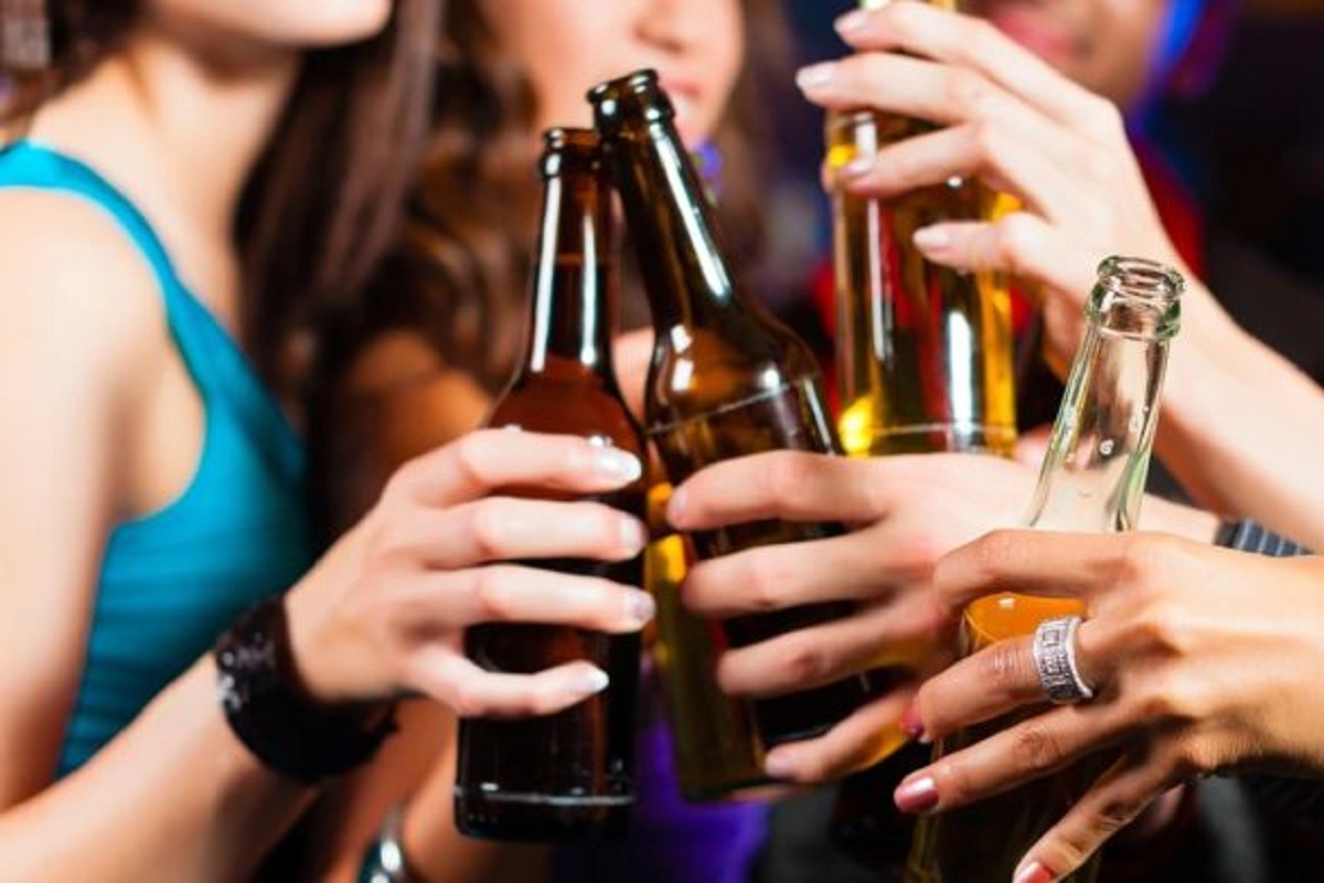 jovenes alcohol 696x391 1