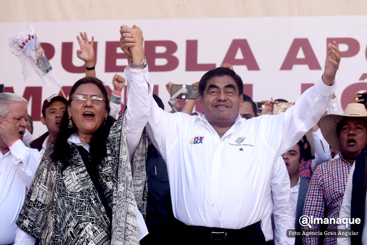 "Marcha de Morena deja ver de qué lado está la mayoría": Barbosa 7 marcha a favor 4t Puebla 17