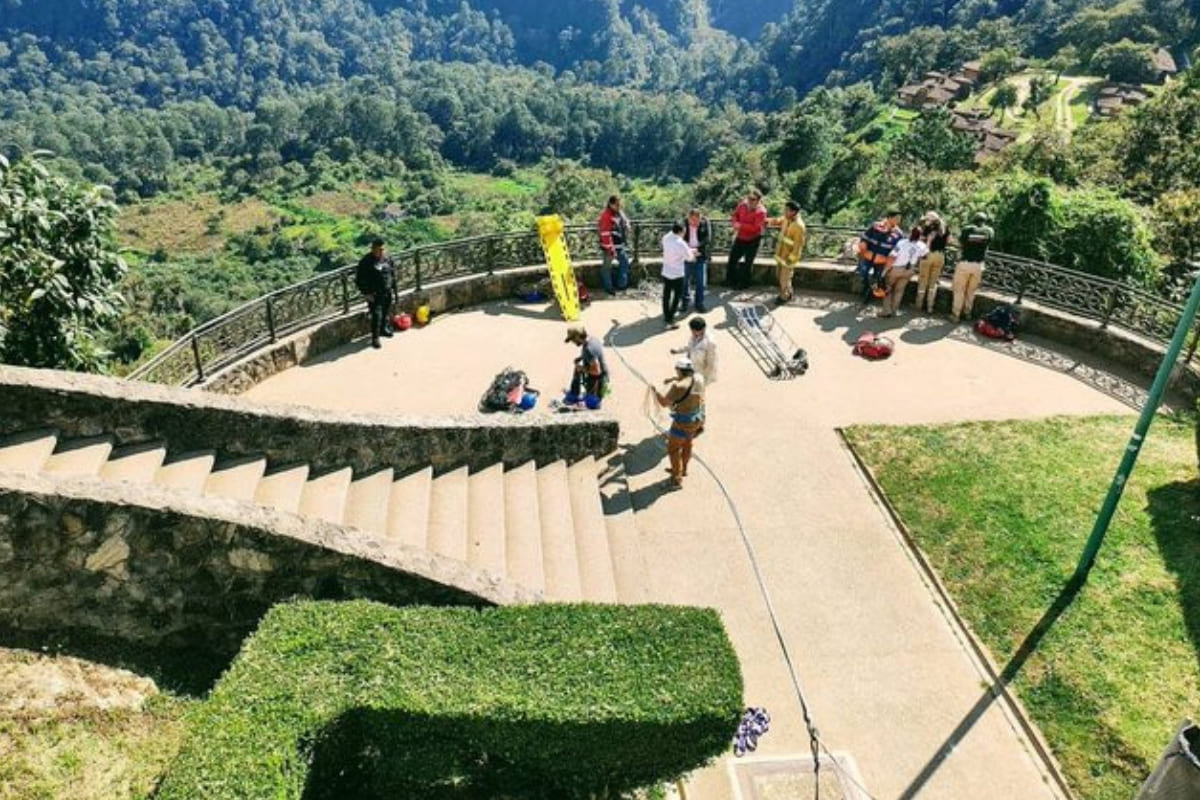 En Zacatlán, estudiante se lanza al barranco de “Parque Hundido” 2 parque hundido 1