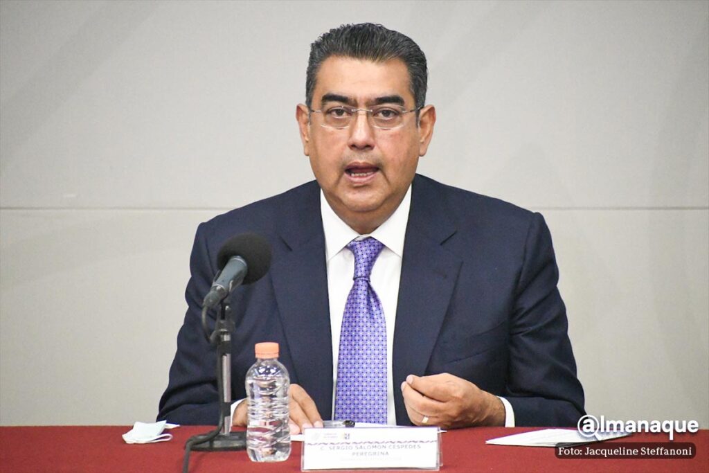 rueda de prensa gobernador sergio salomon uso de cubreboca Puebla 10