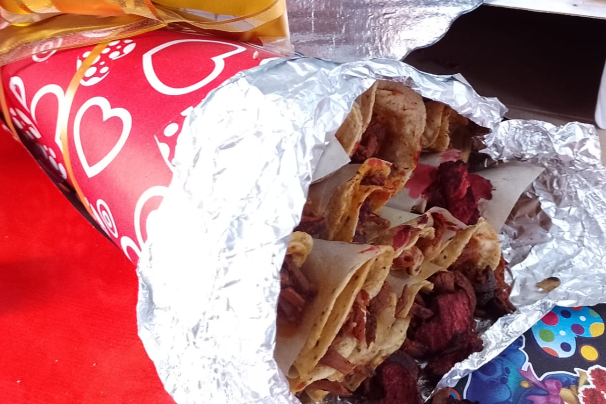 ¡Romántico y sabroso! Aquí venden ramos de tacos al pastor para el 14 de febrero en Puebla 7 Picsart 23 01 21 18 29 44 719