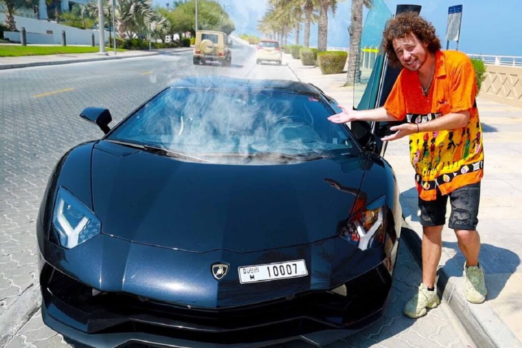 VIDEO: Luisito Comunica choca Lamborghini en Dubái y paga medio millón de  pesos