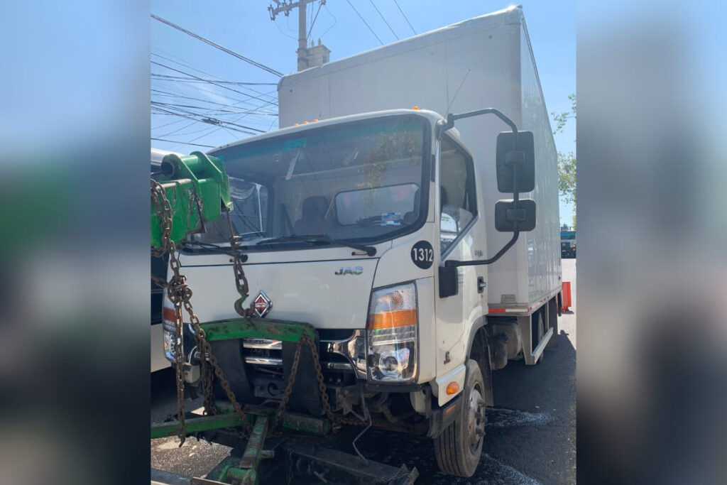 Policía municipal de Puebla recupera camión