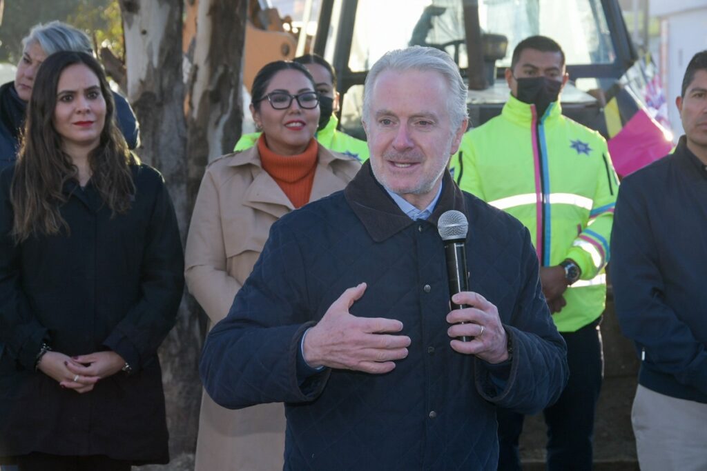 santiago creel acompana a lalo rivera 2