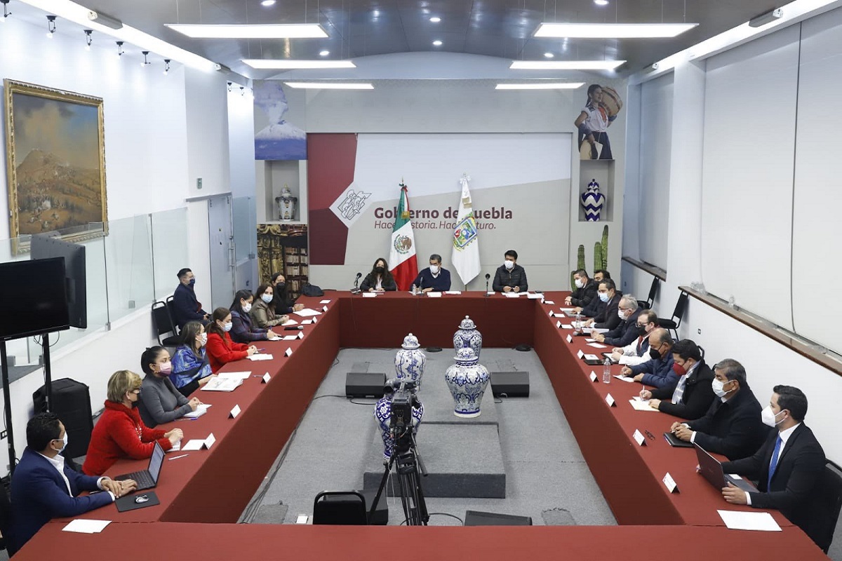Secretarios estatales se preparan para comparecer ante el Congreso de Puebla 3 sergio salomon 2