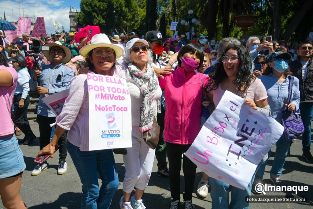 Marcha el ine no se toca zocalo de Puebla 1