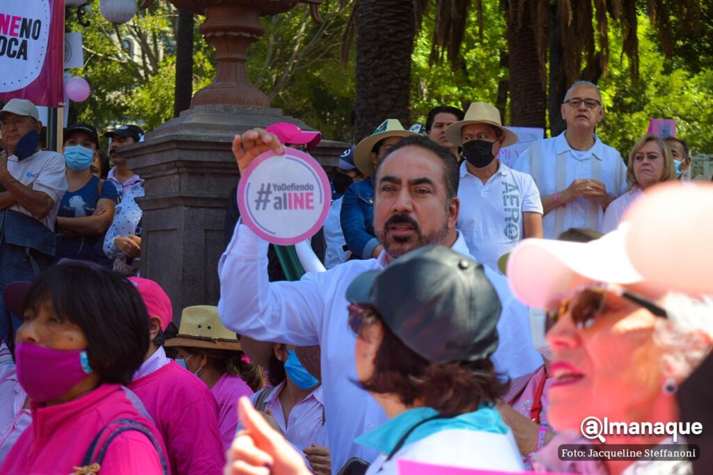 Marcha el ine no se toca zocalo de Puebla 18