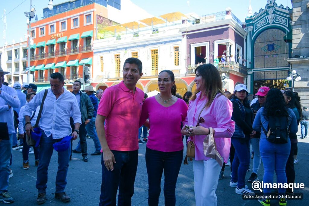 Menor atropellada por policía de Puebla está estable; Ayuntamiento investiga el caso 3 Marcha el ine no se toca zocalo de Puebla 21