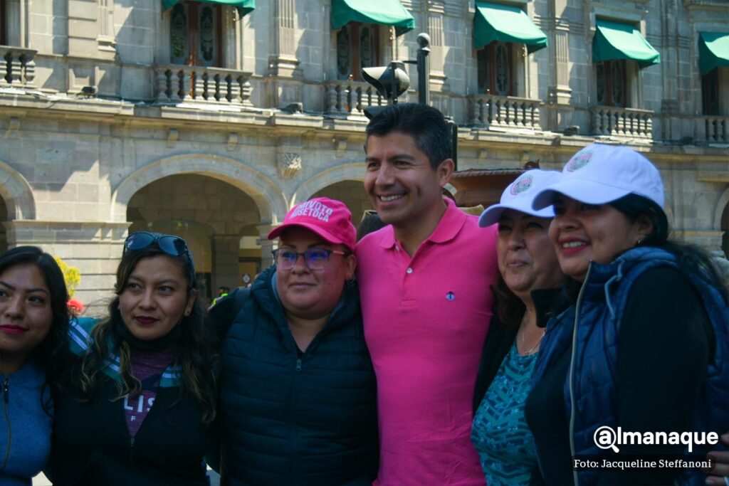 Marcha el ine no se toca zocalo de Puebla 23