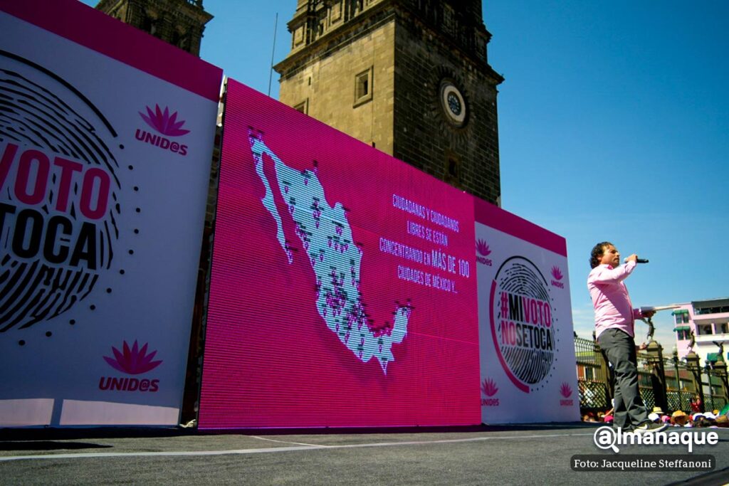 Marcha el ine no se toca zocalo de Puebla 8