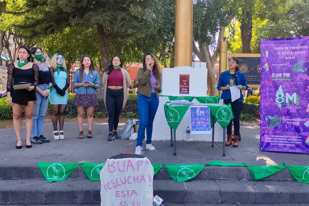 alumnas buap menstruacion digna 2