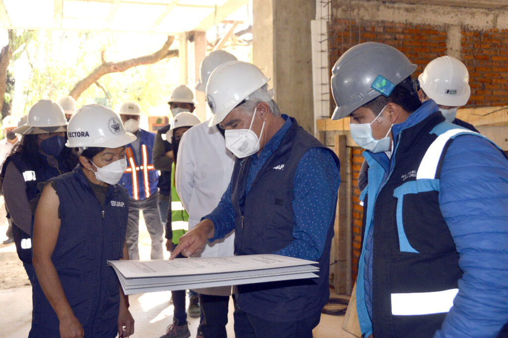 construccion obra BUAP 2023 1