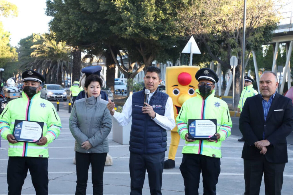 dispositivos escolares puebla 1