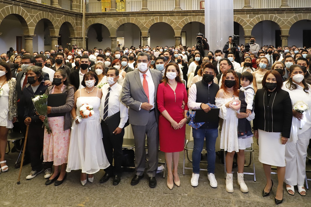 Con celebración de matrimonios gratuitos, Gobierno de Puebla otorga certeza jurídica a parejas 1 gobierno de puebla