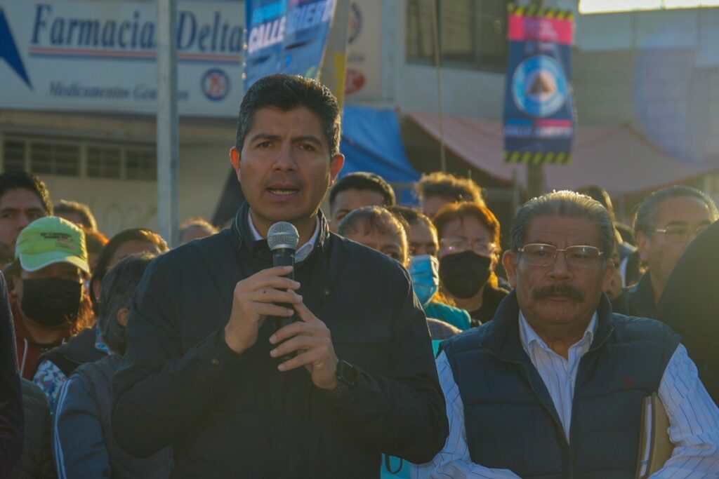 lalo rivera ex policia acusado de abuso