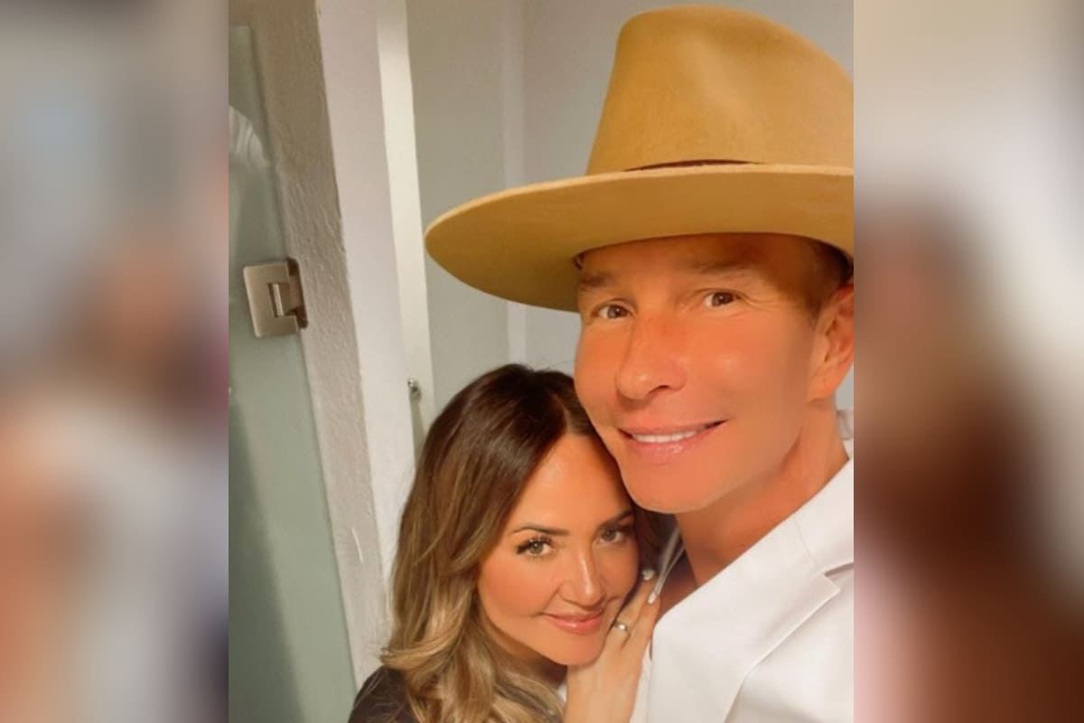 Andrea Legarreta y Erick Rubín