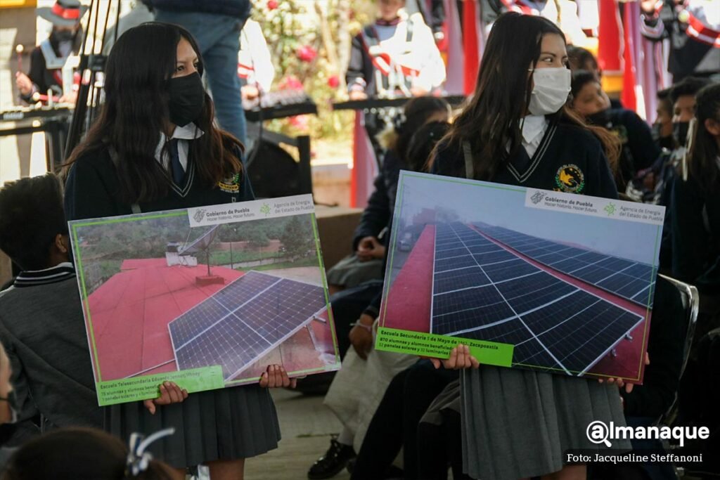 primera etapa de entrega de escuelas solares Puebla 4