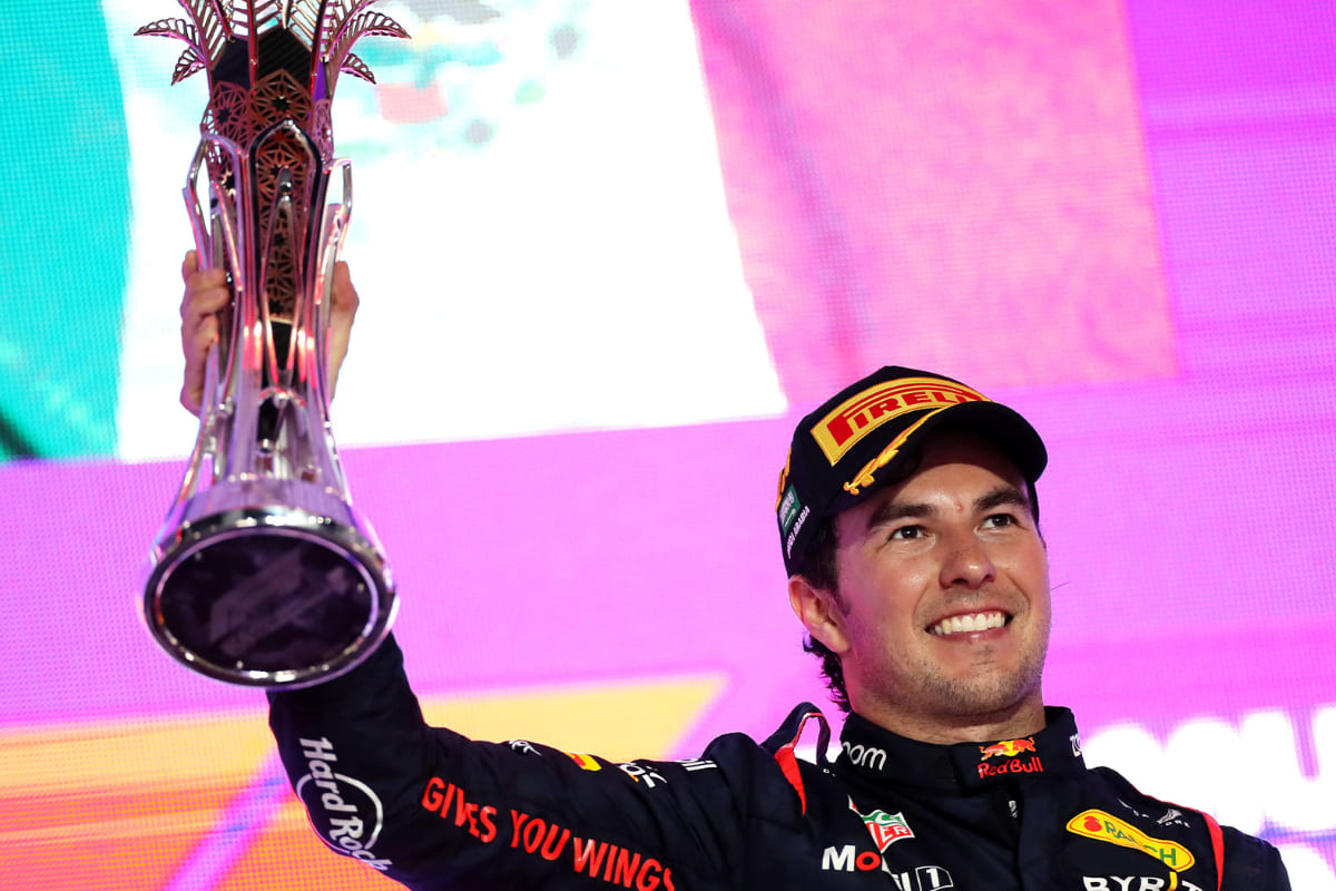 Checo Pérez gana el GP de Arabia Saudita