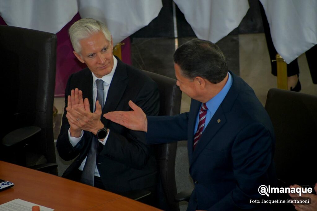 Puebla recibirá 287.1 mdp este año para seguridad; federación reconoce estrategia del gobierno estatal 37 Gobernador Sergio Salomon firma de Convenios de Coordinacion Puebla 15