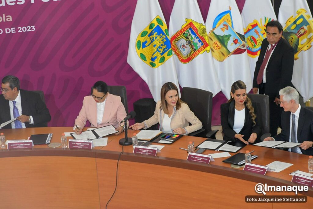 Puebla recibirá 287.1 mdp este año para seguridad; federación reconoce estrategia del gobierno estatal 44 Gobernador Sergio Salomon firma de Convenios de Coordinacion Puebla 24