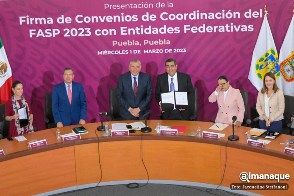 Puebla recibirá 287.1 mdp este año para seguridad; federación reconoce estrategia del gobierno estatal 25 Gobernador Sergio Salomon firma de Convenios de Coordinacion Puebla 5