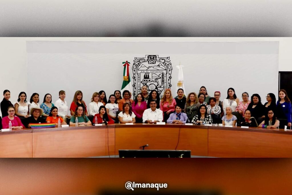 Gobernador de Puebla se reune con organizaciones feministas previo al 8M
