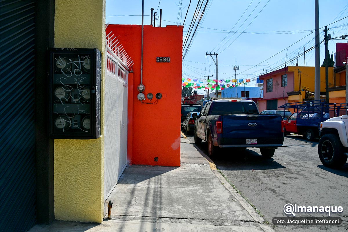 Gestión de Claudia Rivera heredó mil 200 denuncias por construcción de casas sobre banquetas 4 Invasion de banquetas 2