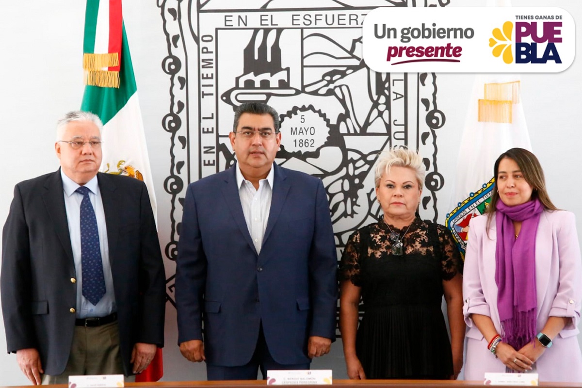 Cuatro cambios en el gobierno de Puebla: presentan a nuevos titulares de Educación, Transporte, Igualdad y CAPCEE 2 Melva Navarro Sequeira Isabel Merlo Talavera Omar Alvarez Arronte y Mario Alberto Cruz Gonzalez