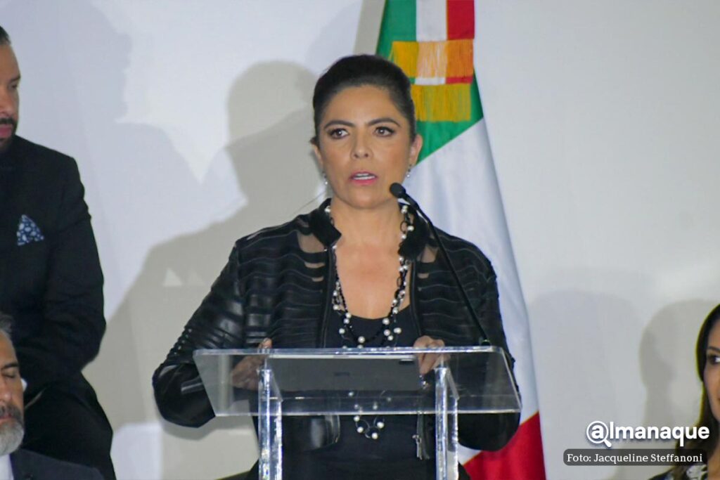 Toma protesta cce 16