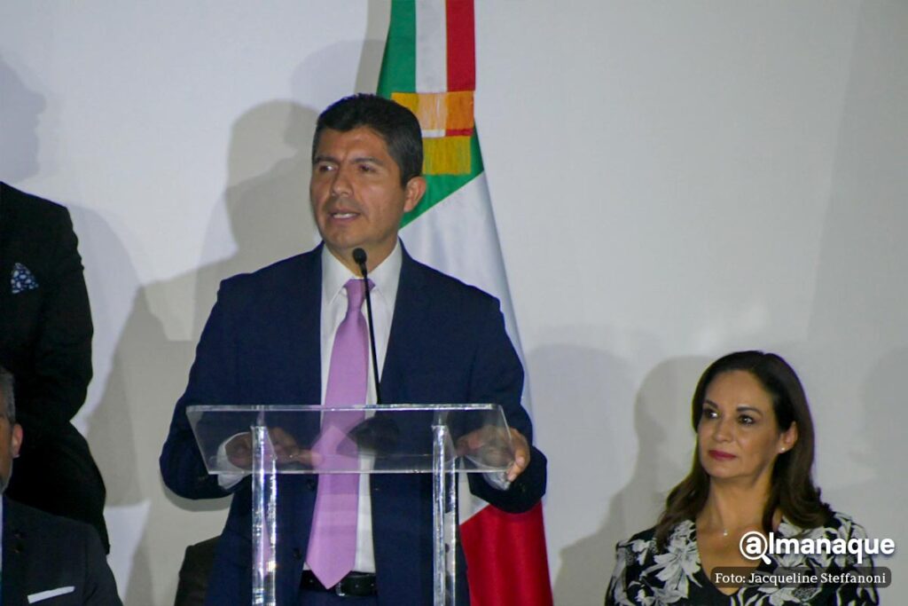 Toma protesta cce 18