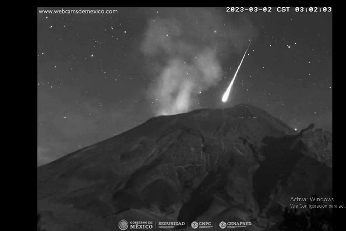 VIDEO: Captan estrella fugaz sobre el volcán Popocatépetl 2 WhatsApp Image 2023 03 04 at 11.59.05 AM 3 1