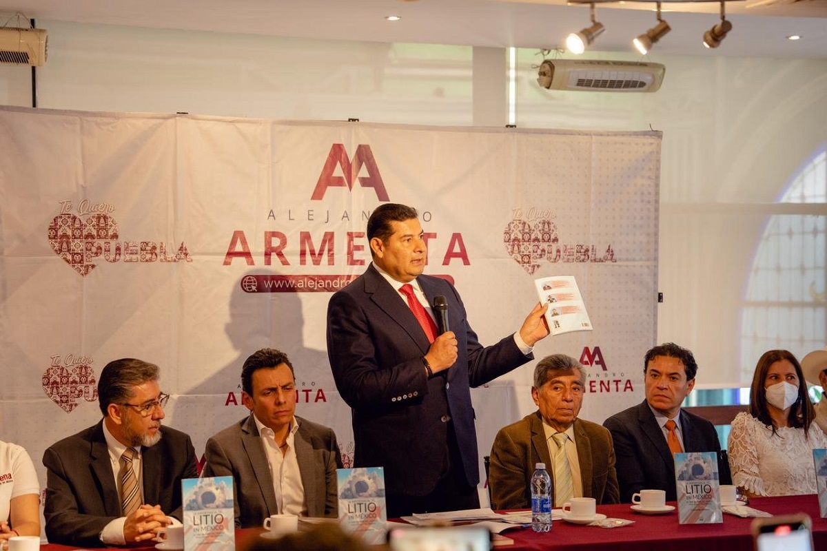 Morena debe postular a una mujer por la gubernatura de Puebla, sólo si es competitiva: Armenta 3 alejandro armenta