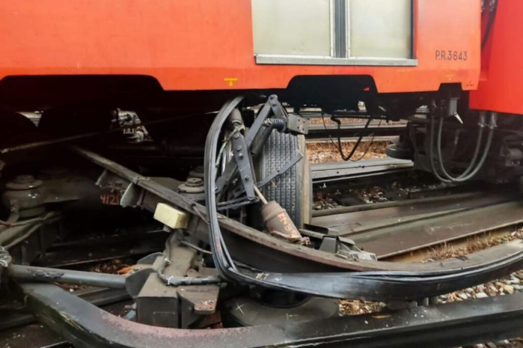 descarrilamiento linea 3 metro