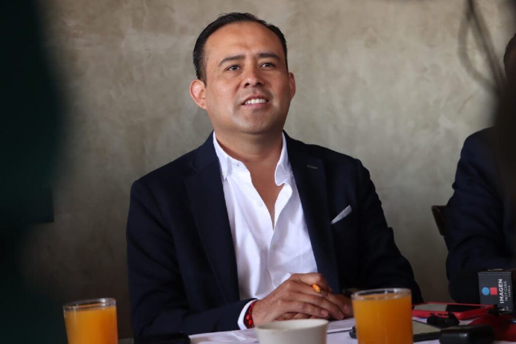 eduardo castillo congreso de Puebla